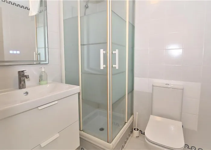 Port Townhouse Toby Апартаменти Естепона