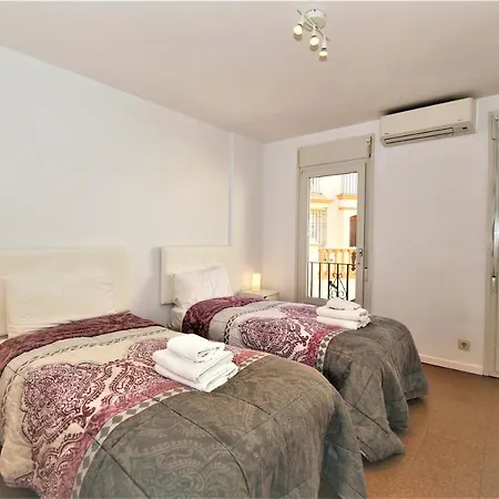 Port Townhouse Toby * אסטפונה